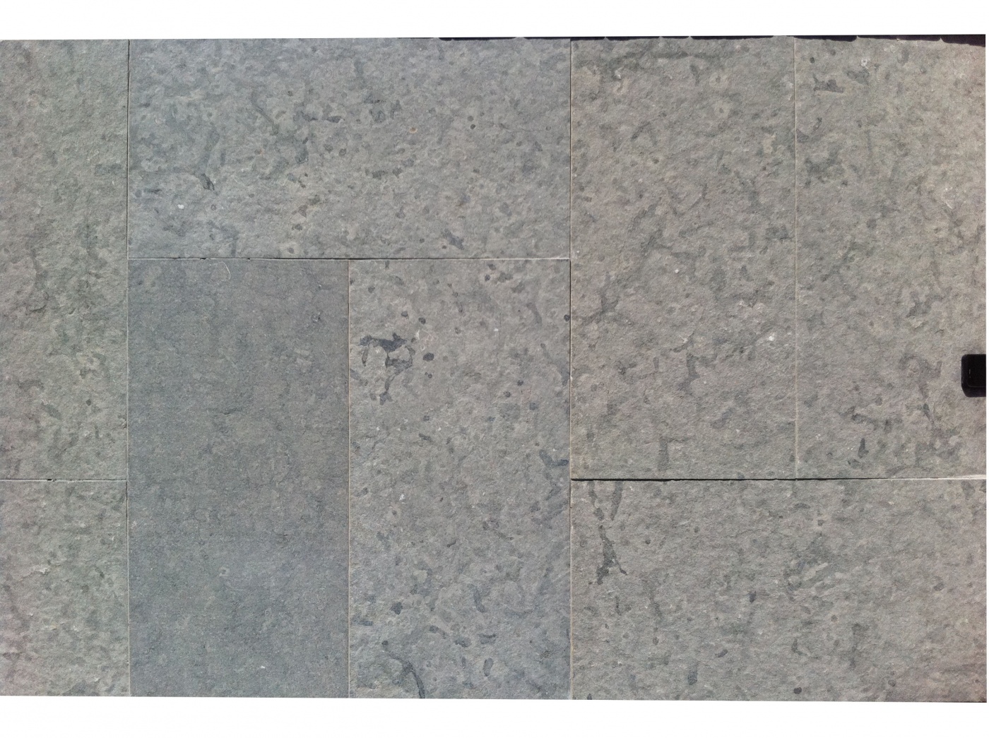 Pierre calcaire Dallage Pierre Cénia Gris Flammé Brossé et Flammé 40x80