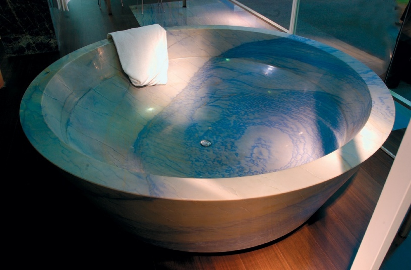 Limestone Bathtub Azul Macaubas